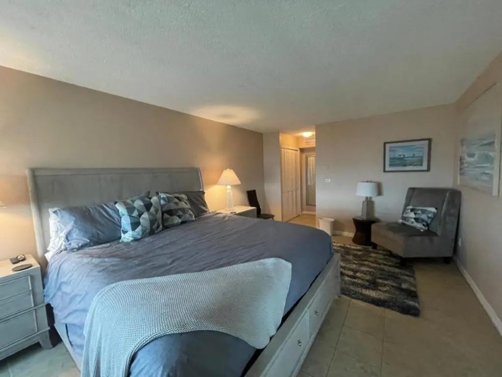 Holiday home Bikinis And Martinis At Dolphin Run-Oceanfront-Pool! Villa Virginia Beach United States